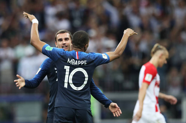 出示红牌 出示红牌