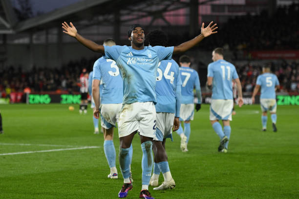 德的后防线 德的后防线